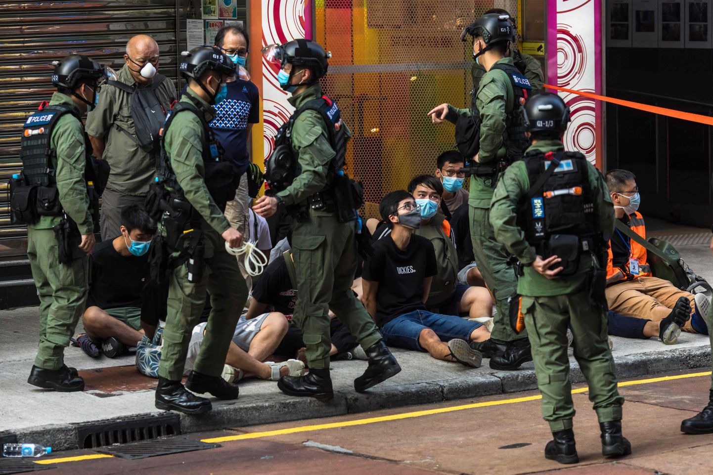 Vahistatud demokraatiameelsed protestijad Hongkongis.