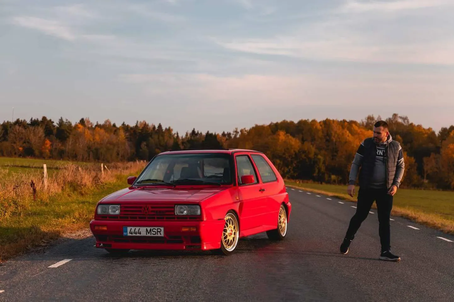 Asko Bolton koos oma haruldase autoga.