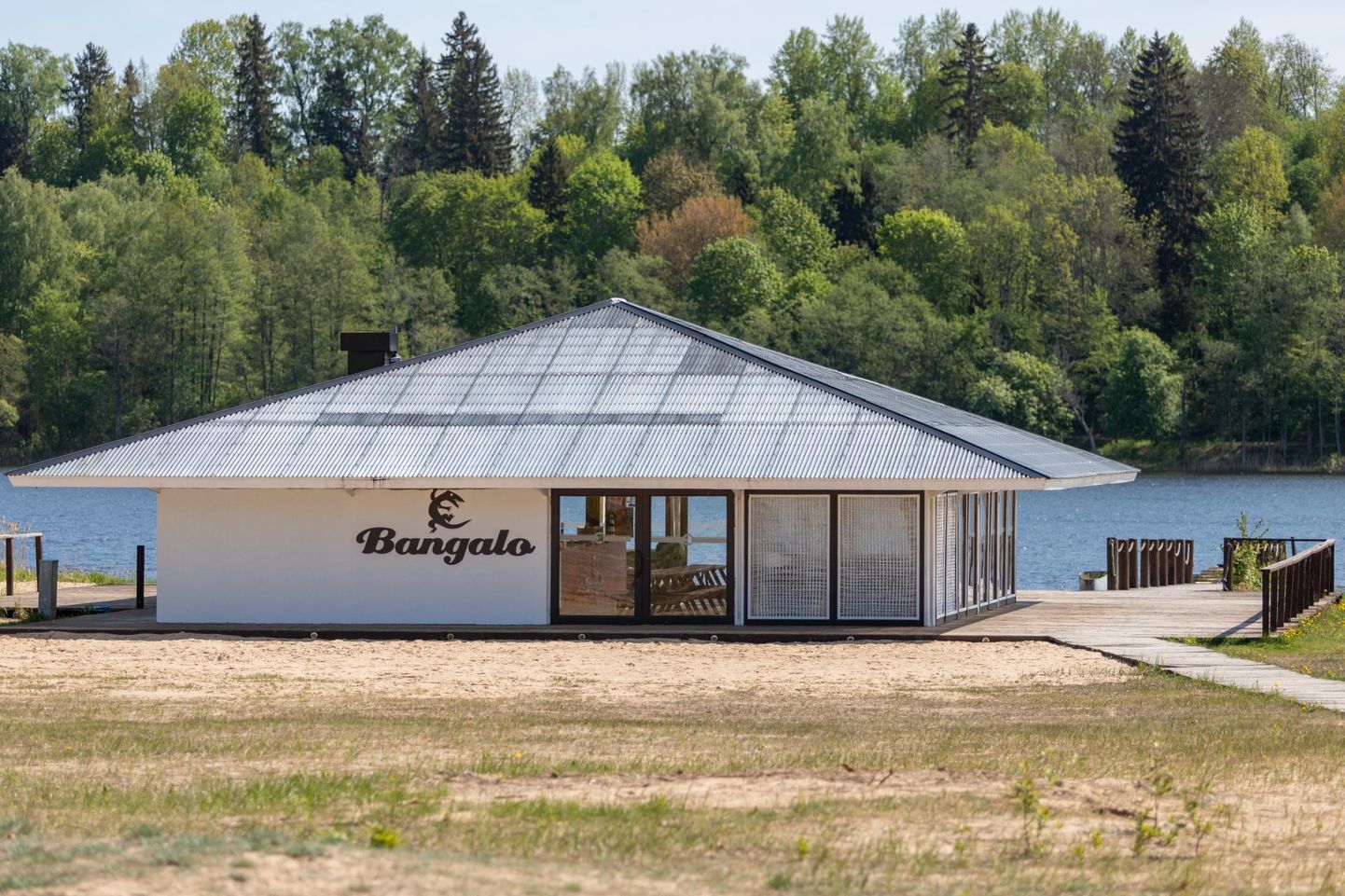 Viljandi rannas asuv Bangalo on läbinud uuenduskuuri.