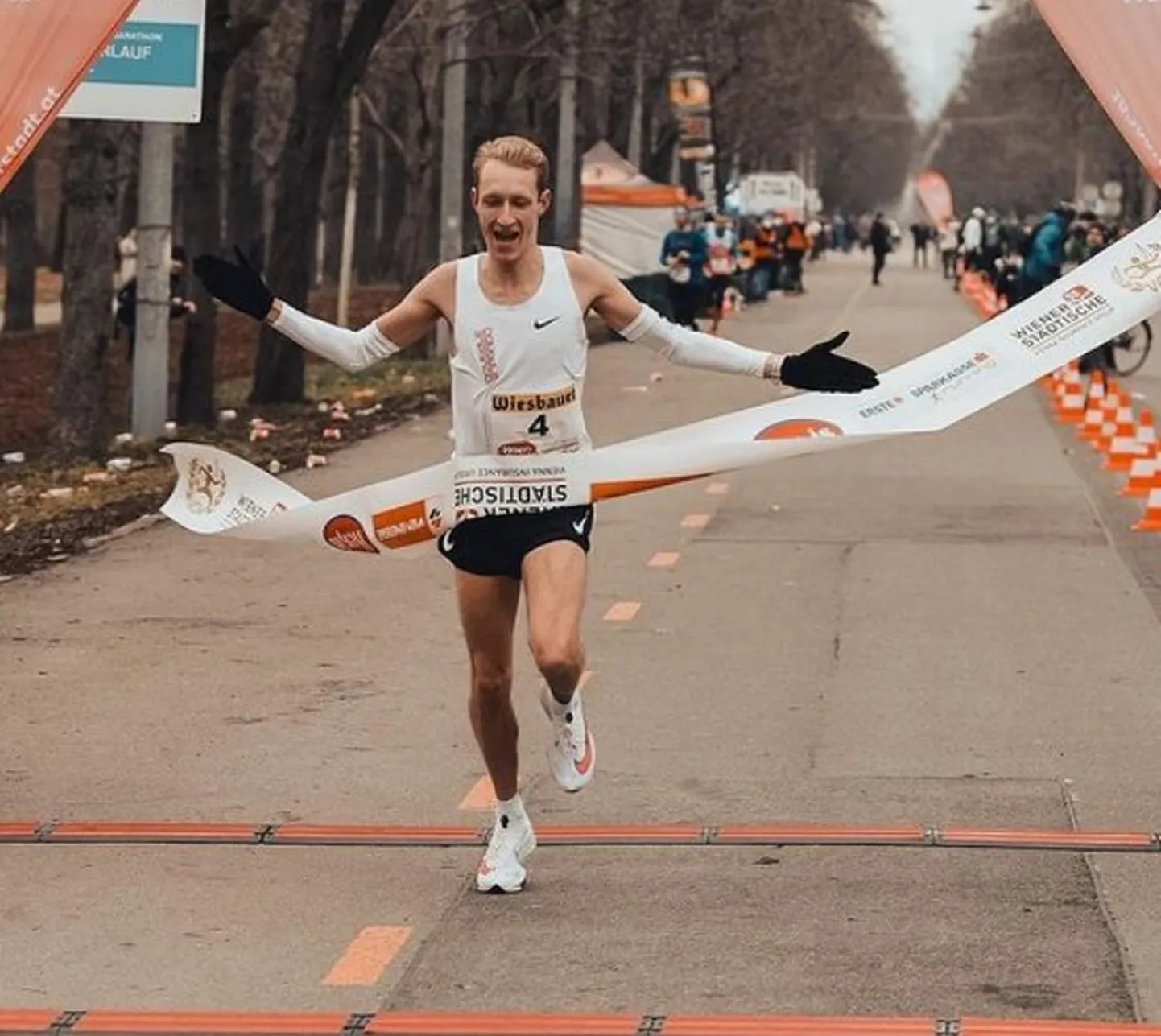 Hollandi maratonitalent Björn Koreman võitis detsembris Viini maratoni.