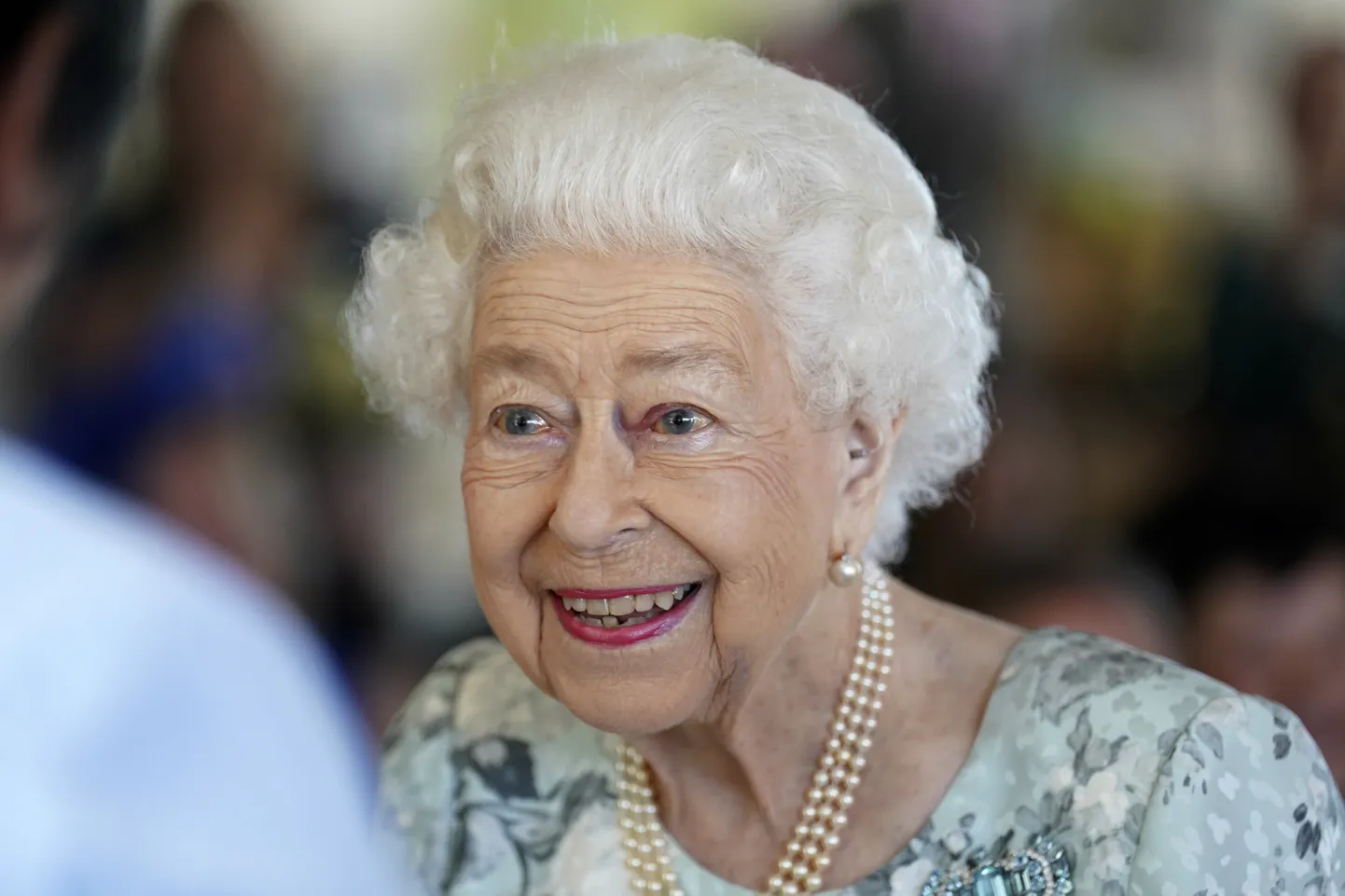 Elizabeth II.