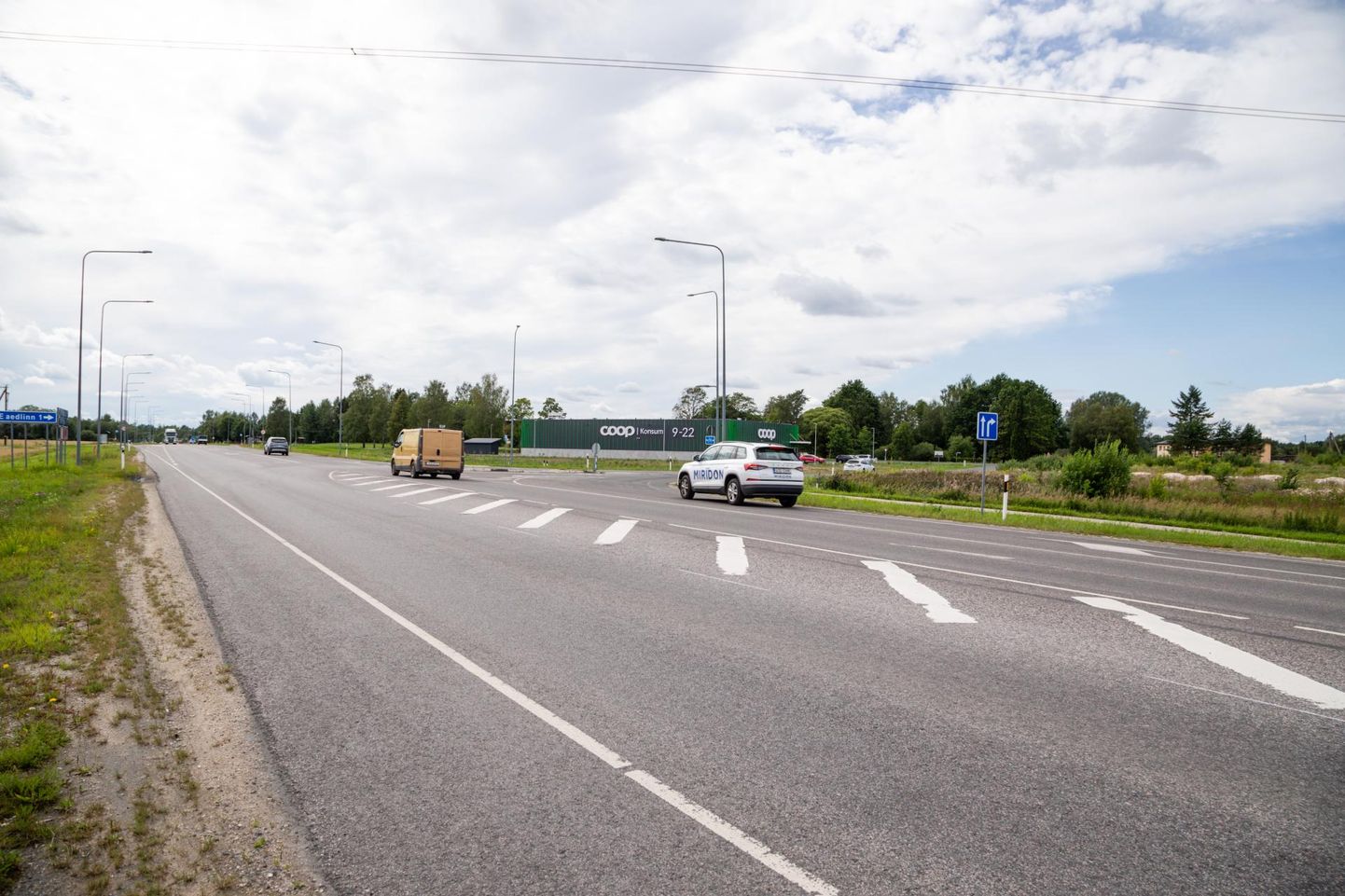 Tartu-Nõo neljarajalise tee praeguse projekti järgi tulevikus Külitse Coopile maanteelt otse ligi ei pääse. Poodi saamiseks peaks tegema paarikilomeetrise ringi.