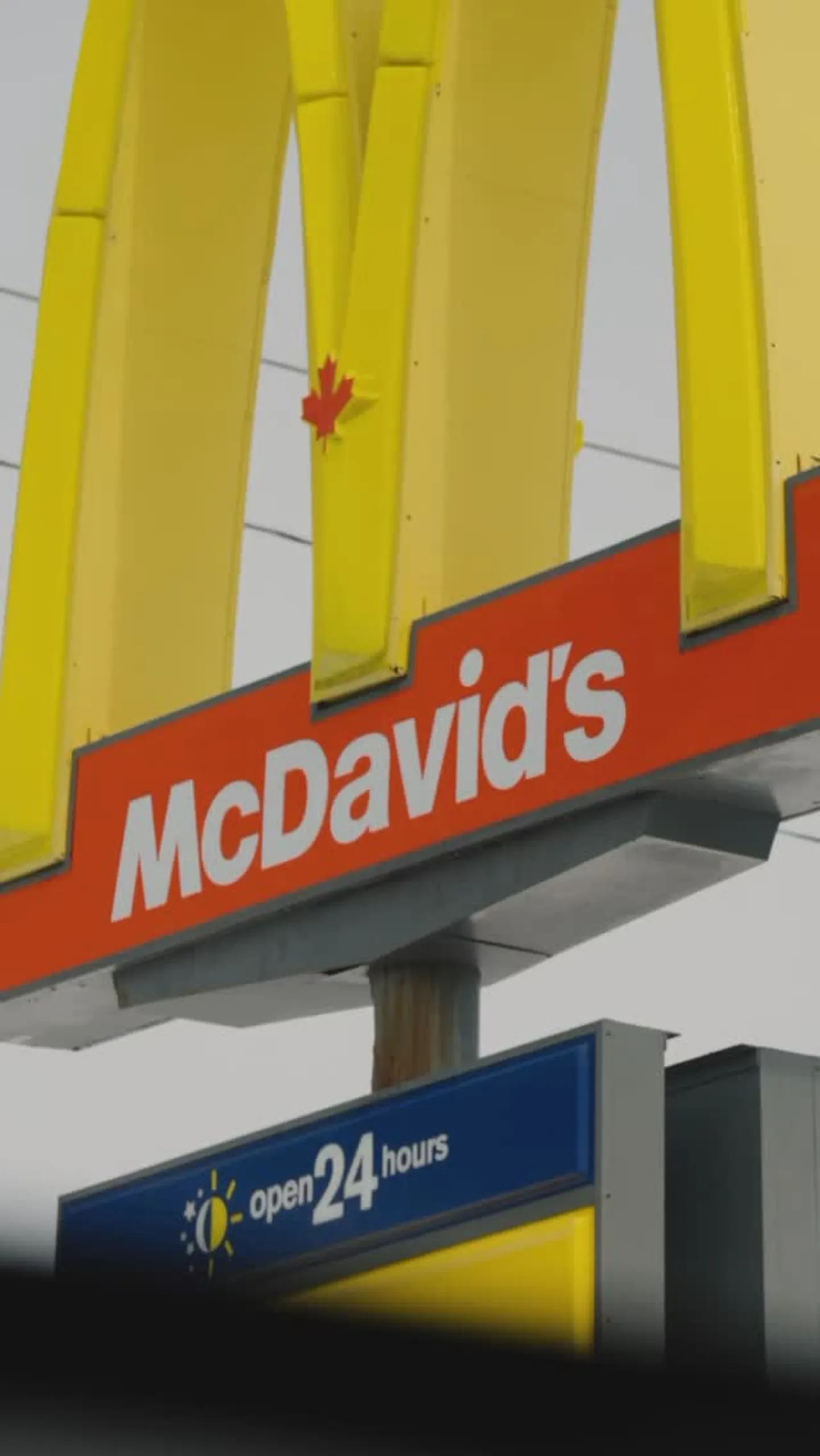 Kaks McDonald'si kiirtoidurestorani said endale uue nime - McDavid's.