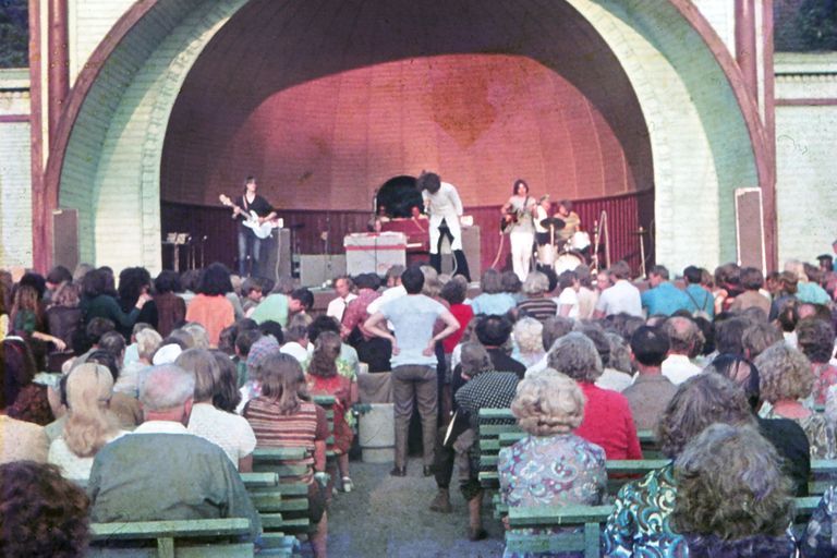 Ruja esinemine 1972. aasta augustis Kadrioru kõlakojas.