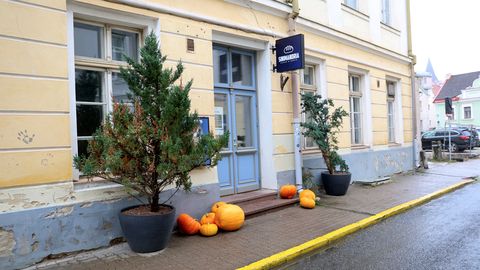 Restoran Sinimandria sulgeb uksed, kesklinnast kadus ka Burger King