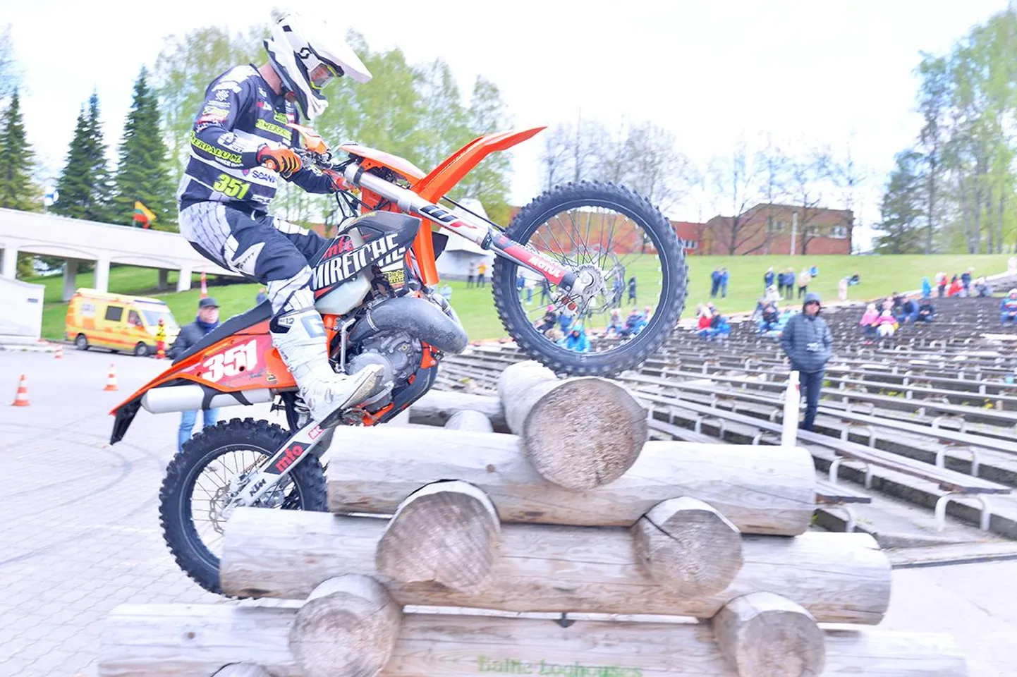 Elary Talu (351) mai alguses Tartu superenduurol võistlemas.