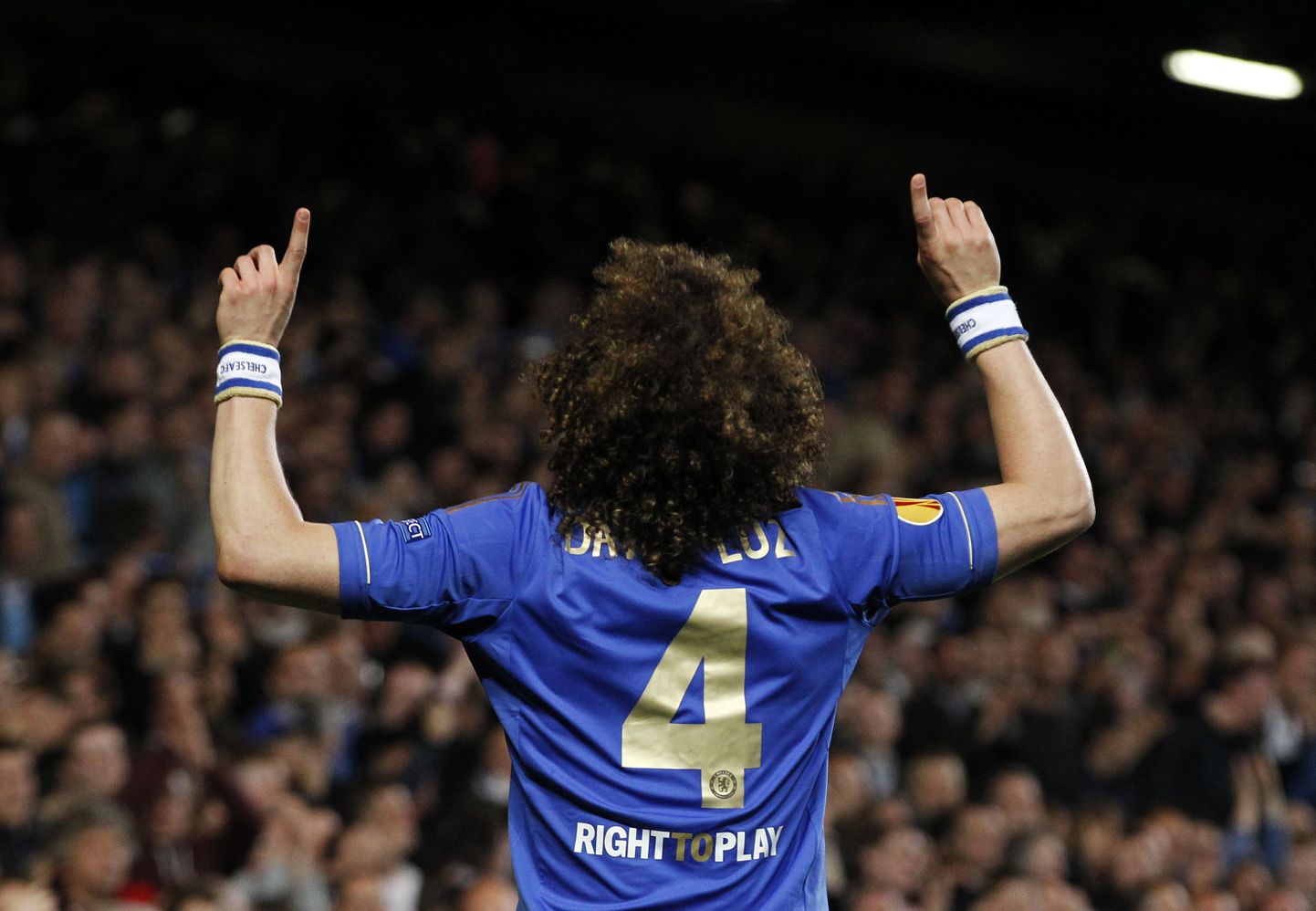 David Luiz väravat tähistamas