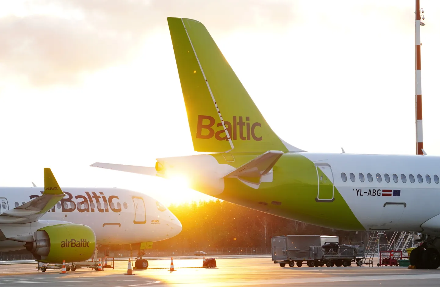 Самолеты airBaltic в аэропорту "Рига"