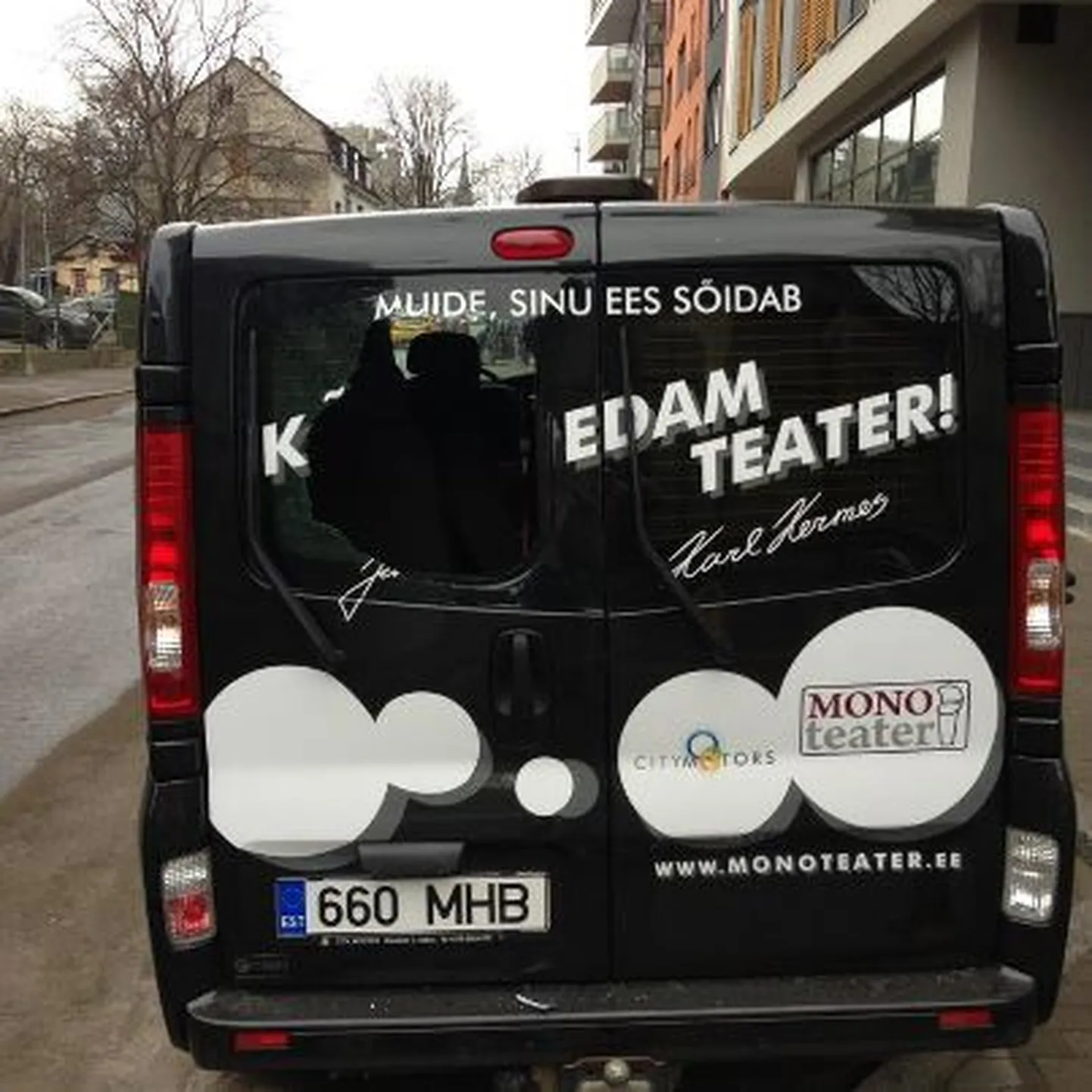 Monoteatri buss
