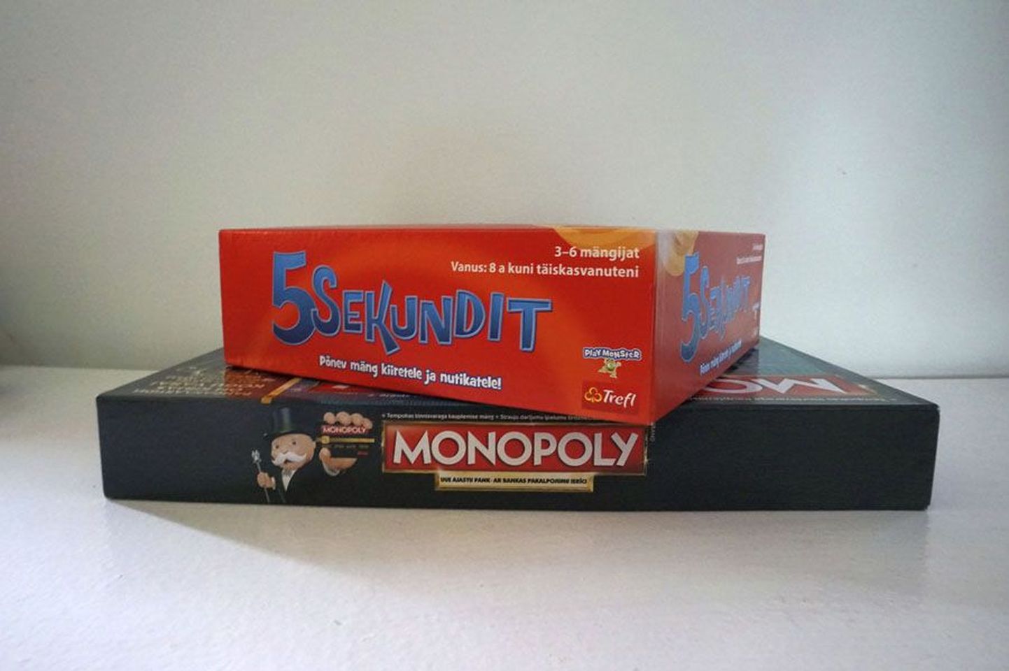 Uudne «Monopoly» ja «5 sekundit» on mängud, mis on ostmist väärt. Üks on oma kassaterminaliga vahvalt tänapäevane ja mugav, teine arendab mõtlemiskiirust.