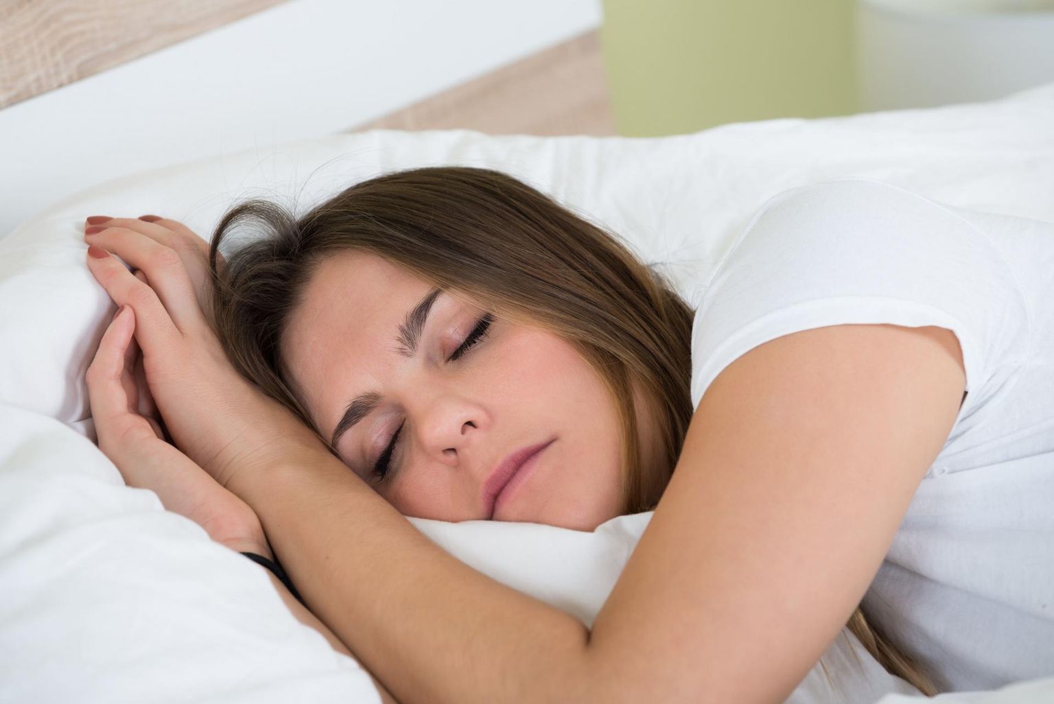 Une kvaliteeti mõjutab mitu tegurit ning teadlased korraldasid uuringu, et selgitada ­välja, kas koos magamine mõjub une ­kvaliteedile positiivselt või negatiivselt.