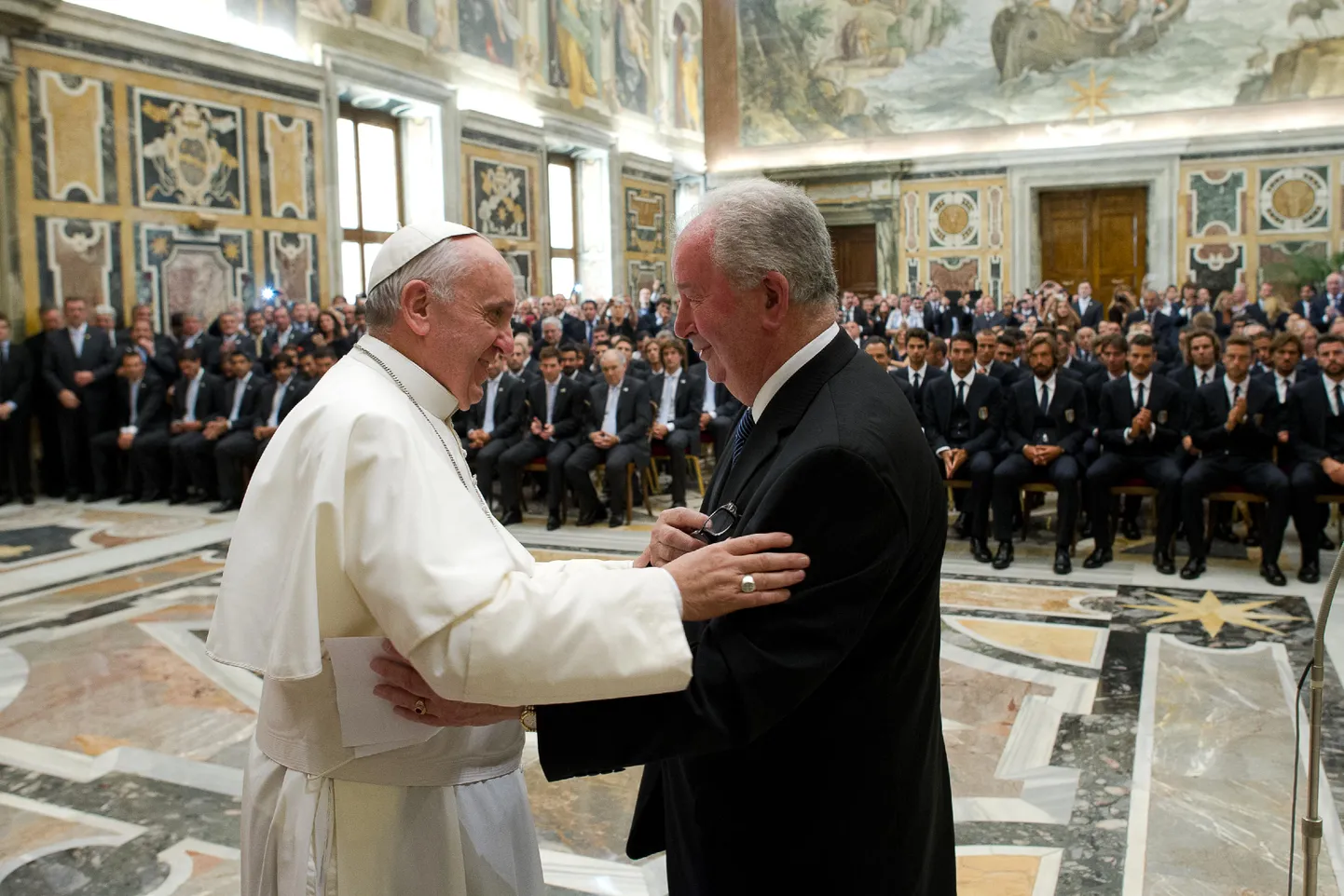 Julio Grondona koos Paavst Franciscusega.