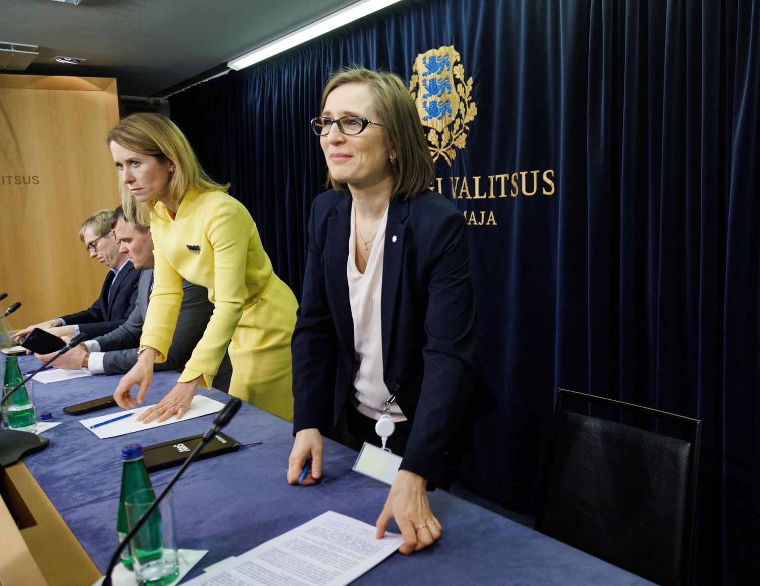 Prime Minister Kaja Kallas (left), Minister of Justice Lea Danilson-Järg (right). «If the Reform Party is willing to support its own bill, then it would be wise to move forward with it and seek support for it from other political parties in the parliament,» says the Minister of Justice.