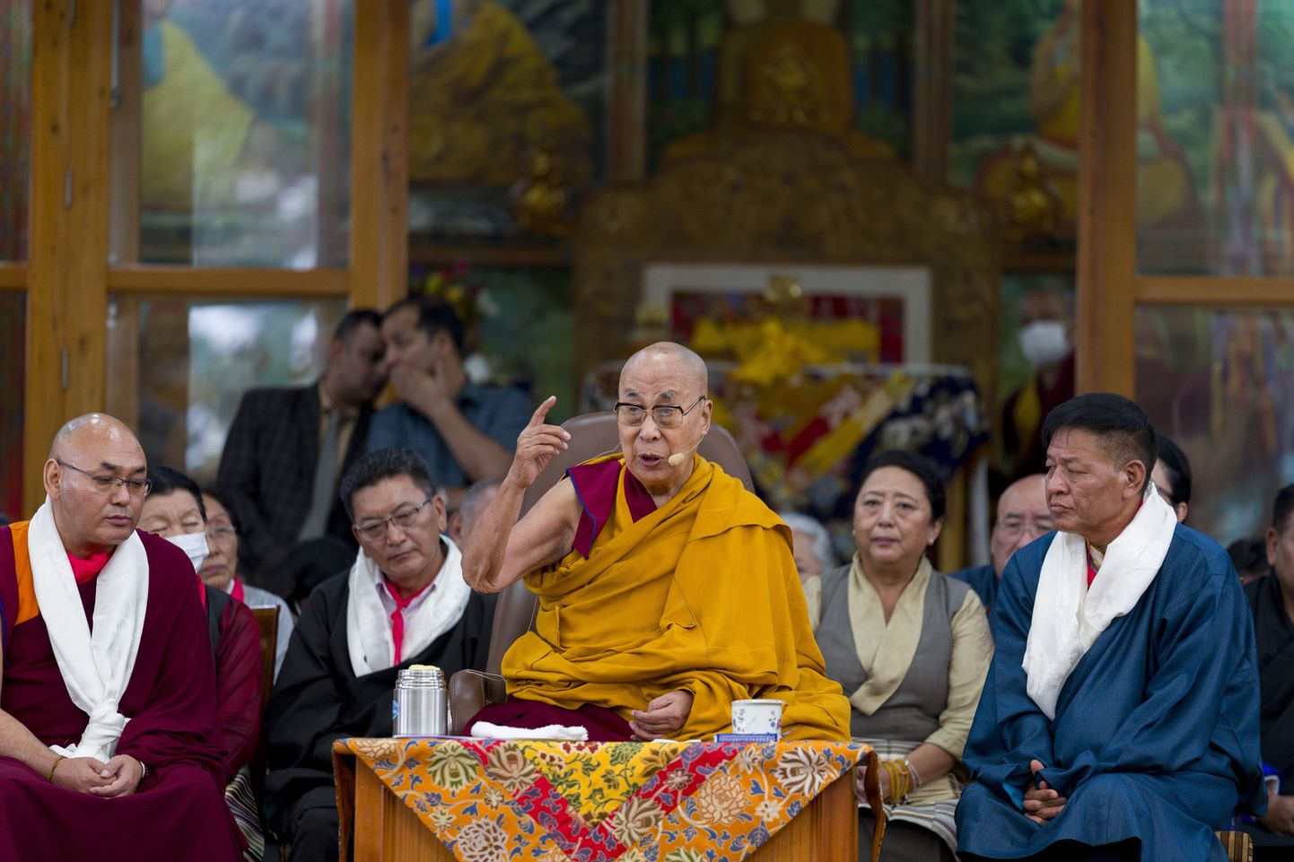 Tiibeti vaimne juht dalai-laama tähistamas oma 88. sünnipäeva.