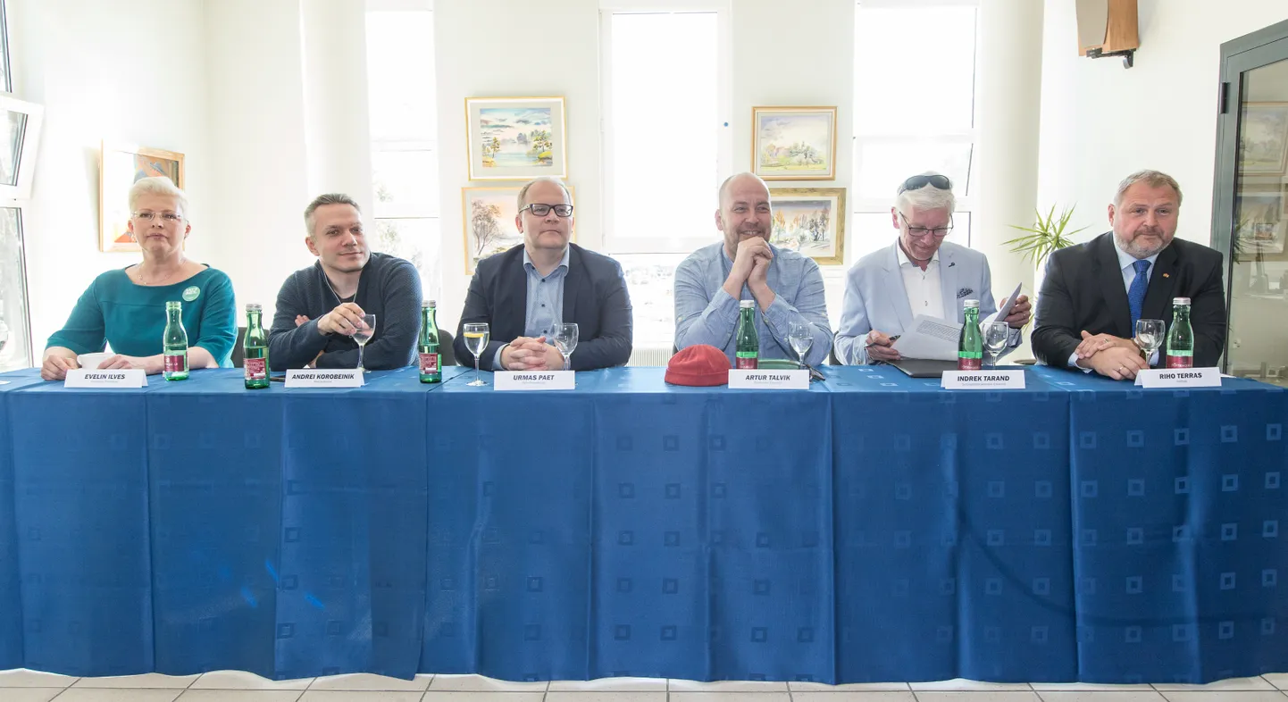 Jõhvis toimunud valimisdebatil osalesid Evelin Ilves (Eestimaa Rohelised), Andrei Korobeinik (Keskerakond), Urmas Paet (Reformierakond), Artur Talvik (Elurikkuse Erakond), Indrek Tarand (Sotsiaaldemokraatlik Erakond) ja Riho Terras (Isamaa).