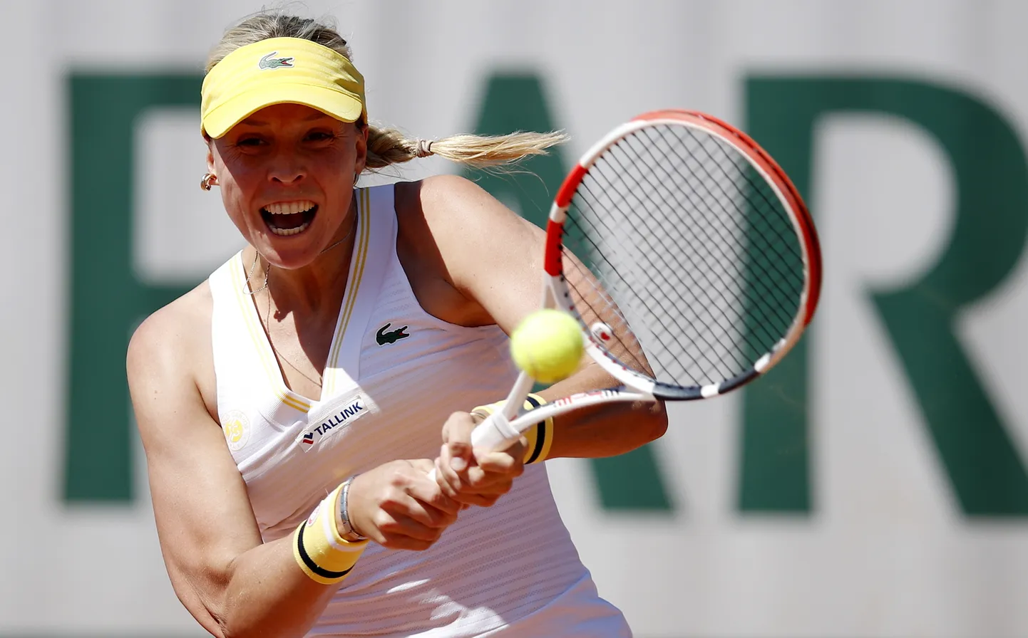 Eesti tennisemängija Anett Kontaveit pidi täna rohkem kui kaks tundi roppu vaeva nägema, et Prantsusmaa lahtistel teise ringi jõuda.