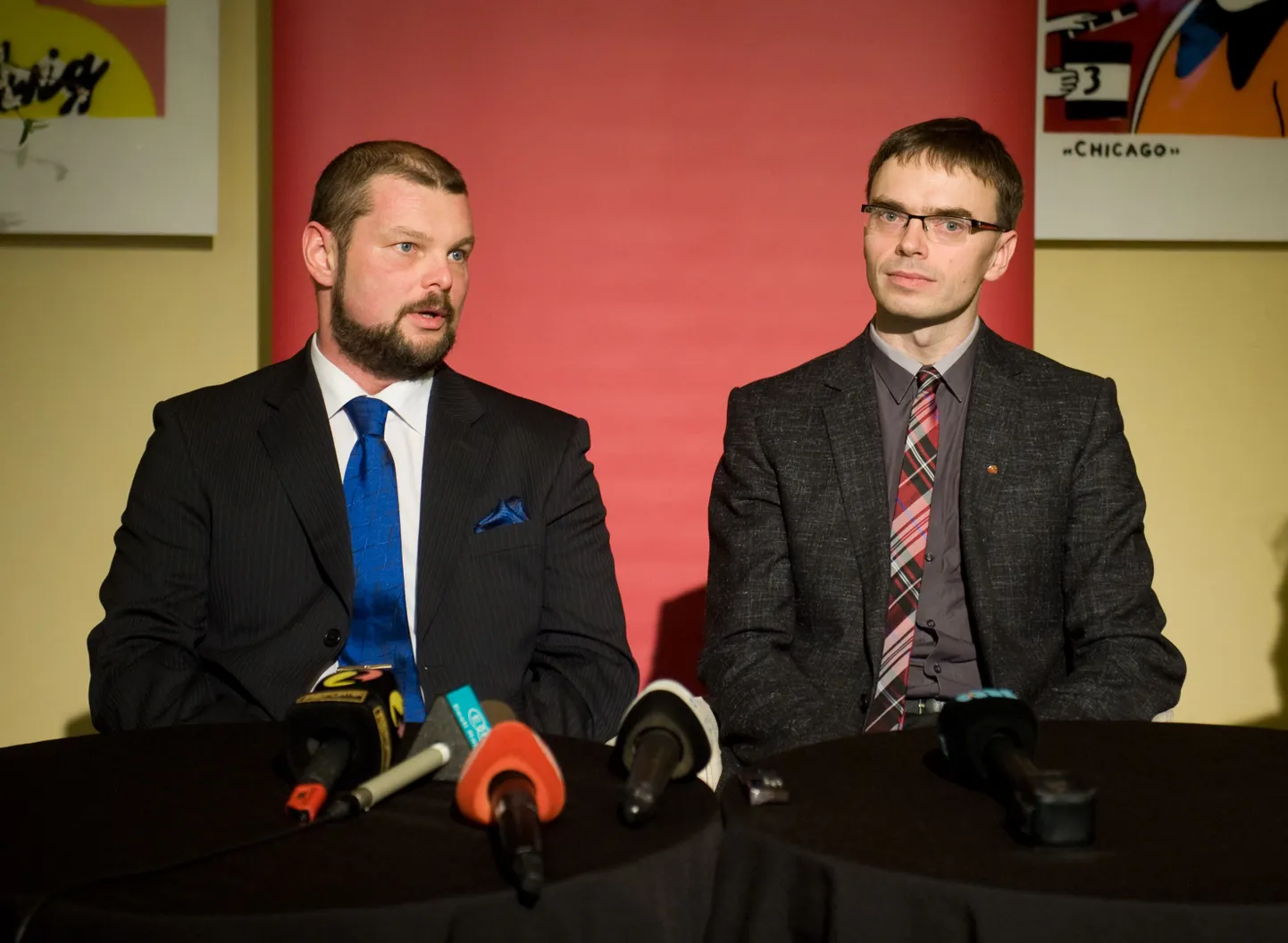 Sotsiaaldemokraatliku Erakonna ja Vene Erakonna esimehed Sven Mikser ja Stanislav Tšerepanov allkirjastasid ühinemislepingu.