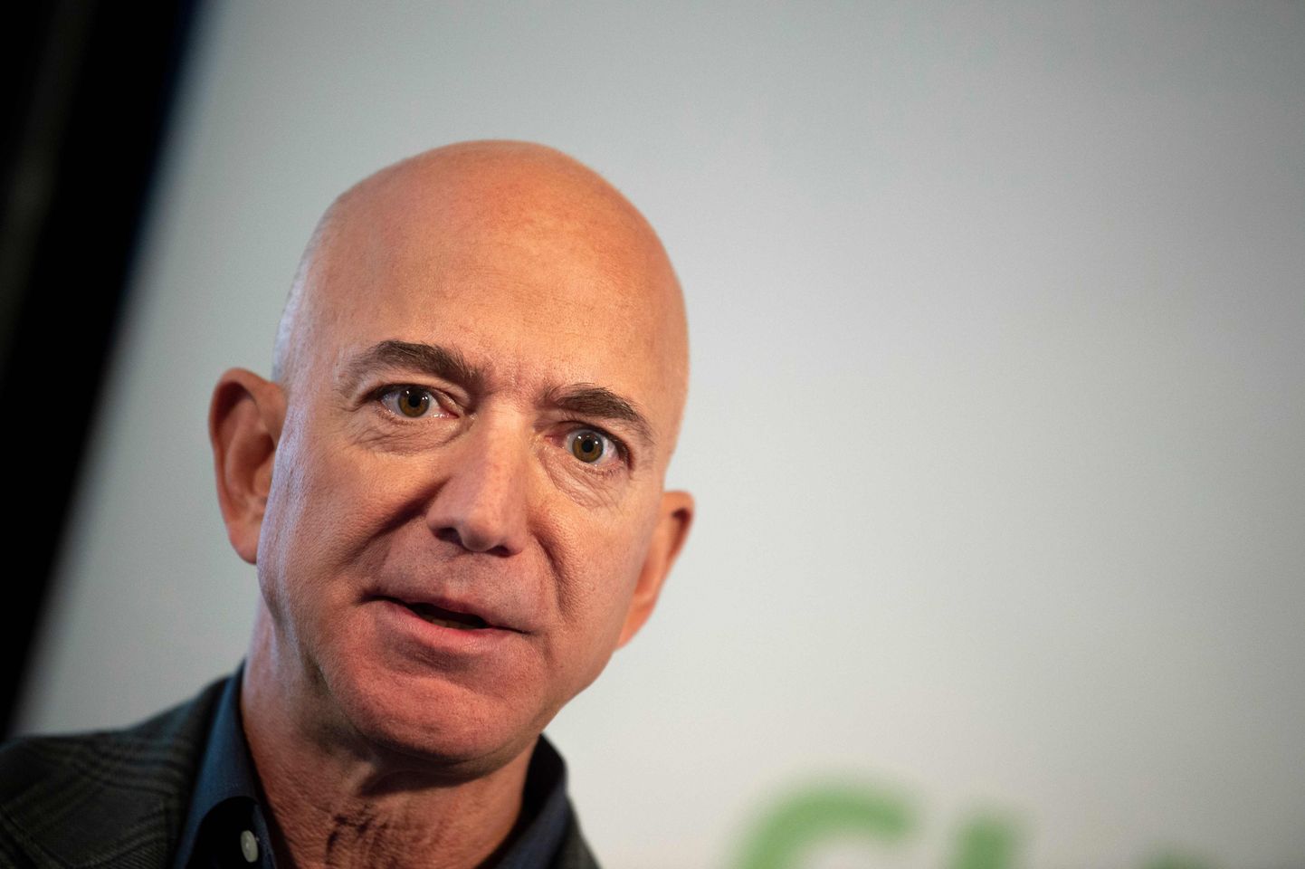 Amazoni asutaja Jeff Bezos rääkimas 2019 Washingtonis säästva arengu foorumil