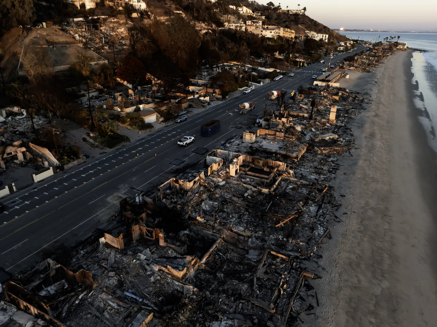 USAs Los Angeleses Pacific Palisades'is, kus elas palju tuntud inimesi, tules hävinenud majad. Foto on tehtud 15. jaanuaril 2025