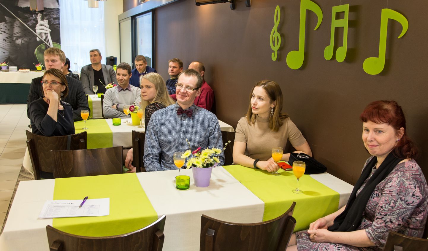 Jõhvi kontserdimaja kohvik Noot on mitmel aastal võõrustanud Virumaa parimaid toitlustajaid ja toidutootjaid − pilt on tehtud Viru toidu tunnustusüritusel.