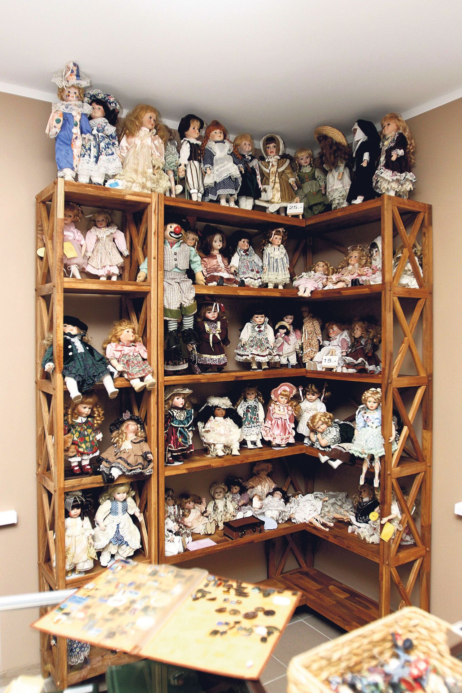 Erilist rõõmu leiavad Emilia Collectioni need külastajad, kes koguvad nukke.