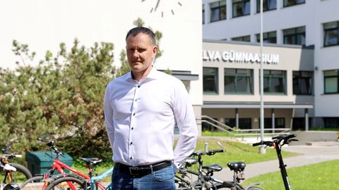 Vallandatud direktorit asendab abivallavanem, koolipere on aga endiselt segaduses