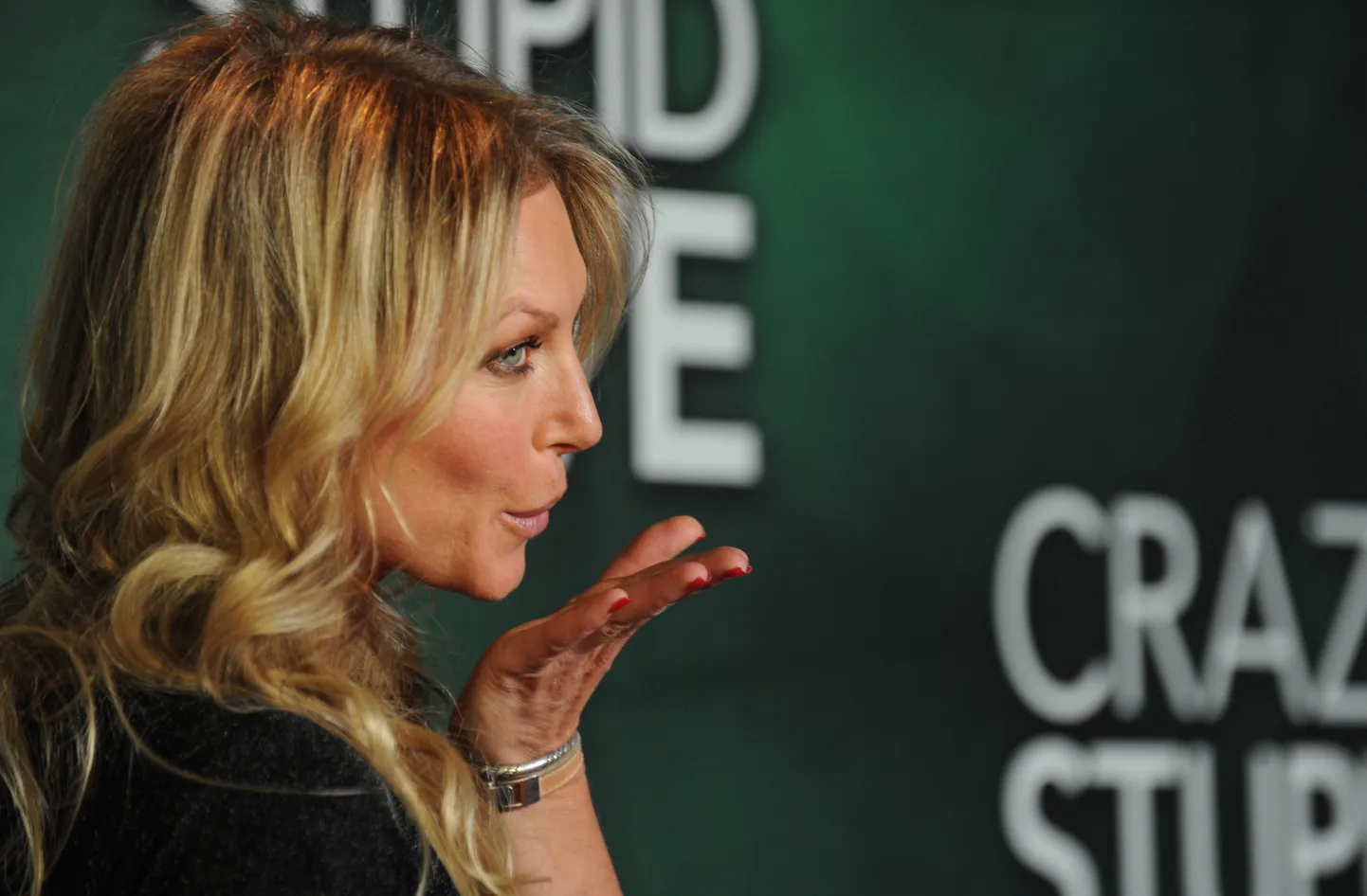 Annalise Braakensiek filmi «Rumal pöörane armastus» esilinastusel Sydneys.