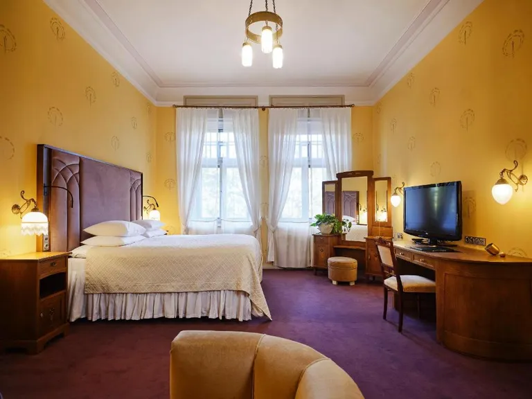 Villa Ammende Restaurant and Hotel