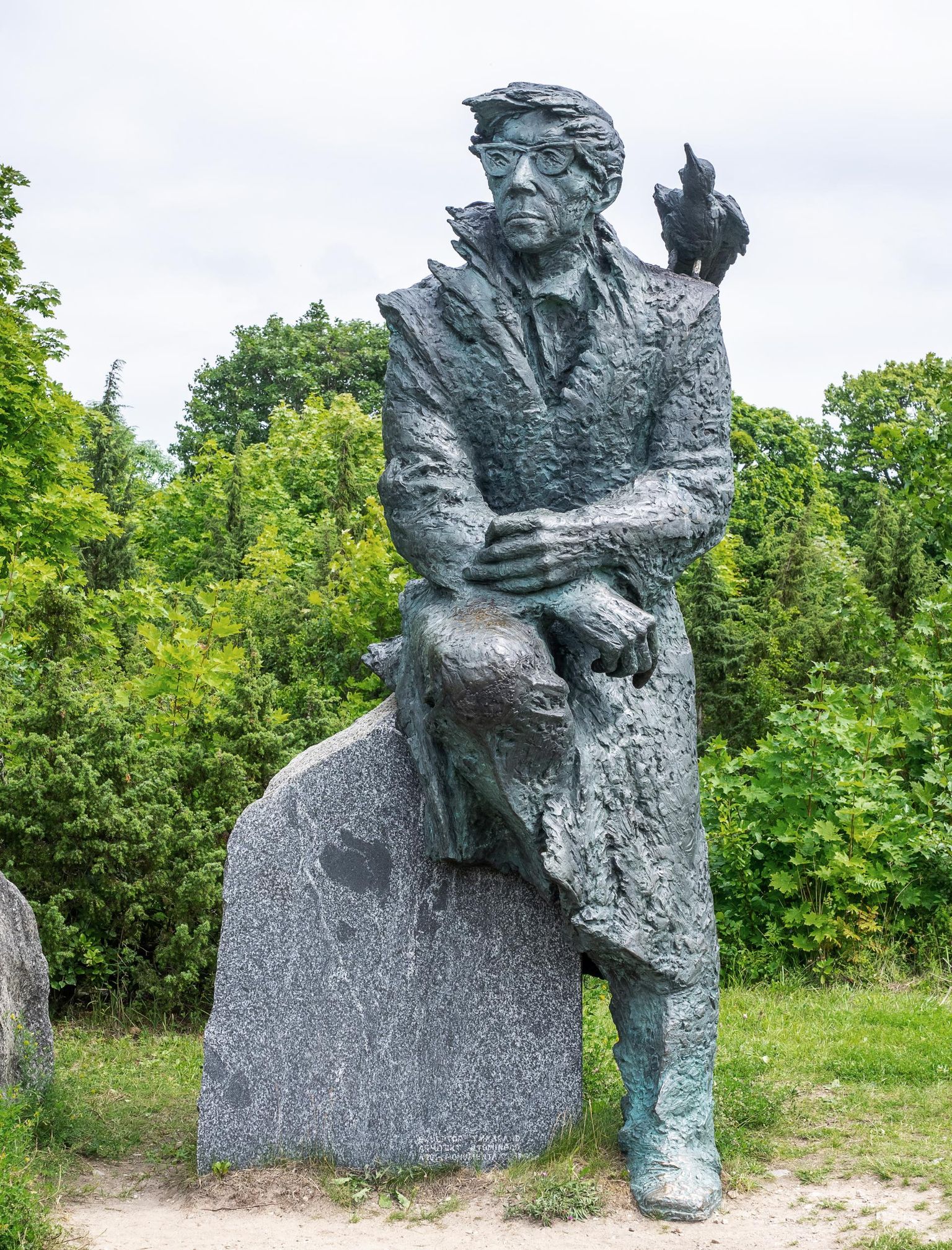 Juhan Smuuli monument Koguvas.