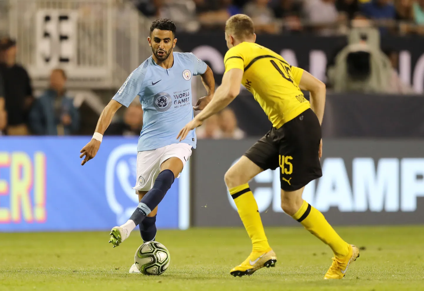 Riyad Mahrez (palliga)