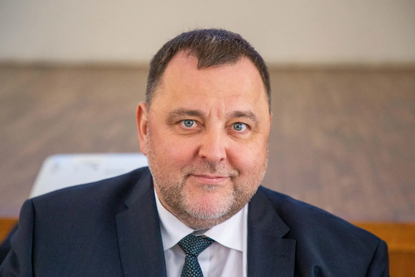 Свен Сестер.