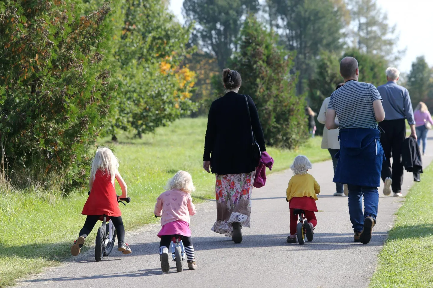 Maal elamise päev pakub põnevust nii suurtele kui väikestele.