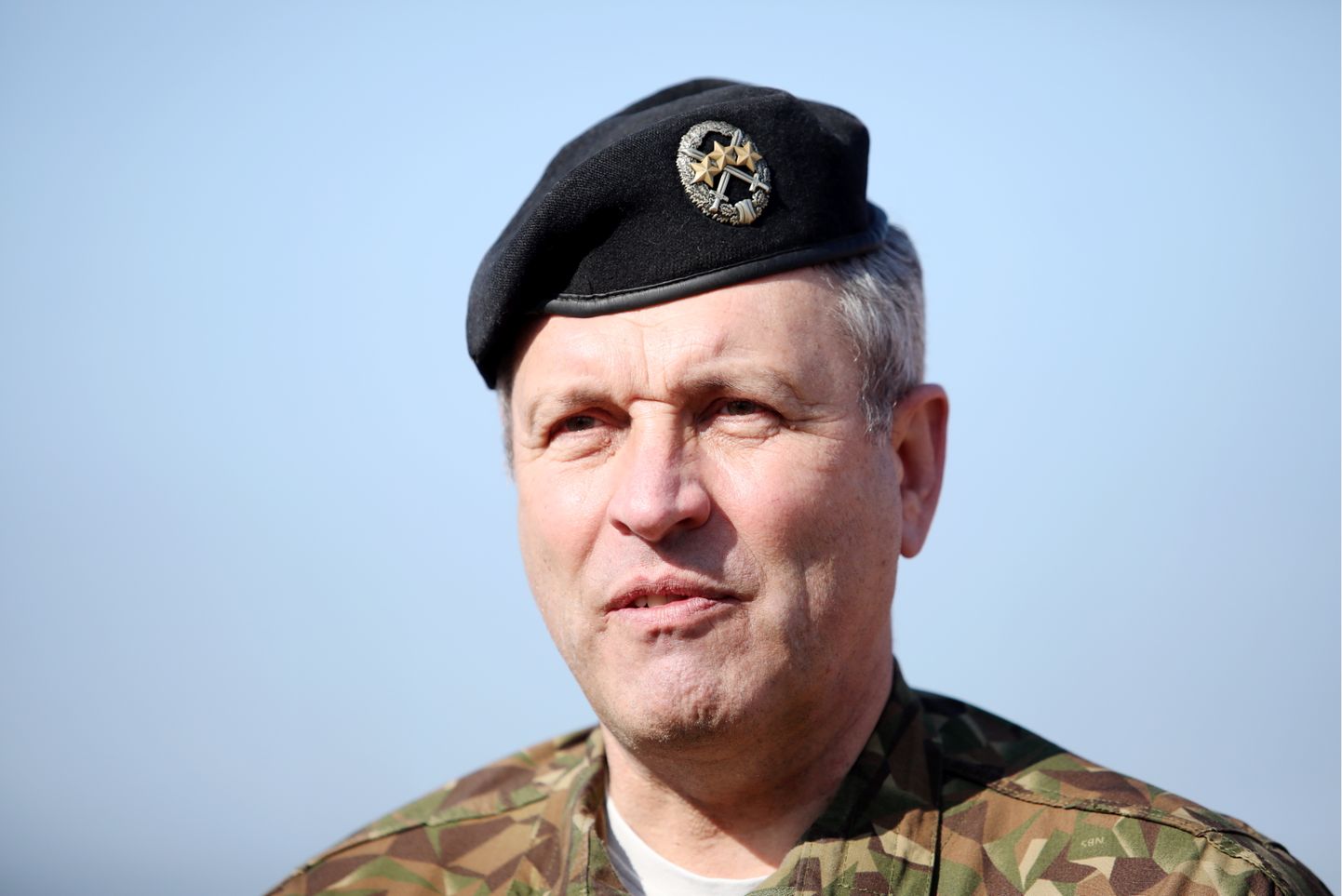 Nacionālo bruņoto spēku komandieris ģenerālleitnants Leonīds Kalniņš starptautisko militāro mācību "Kristāla bulta 2021" laikā Ādažu poligonā.