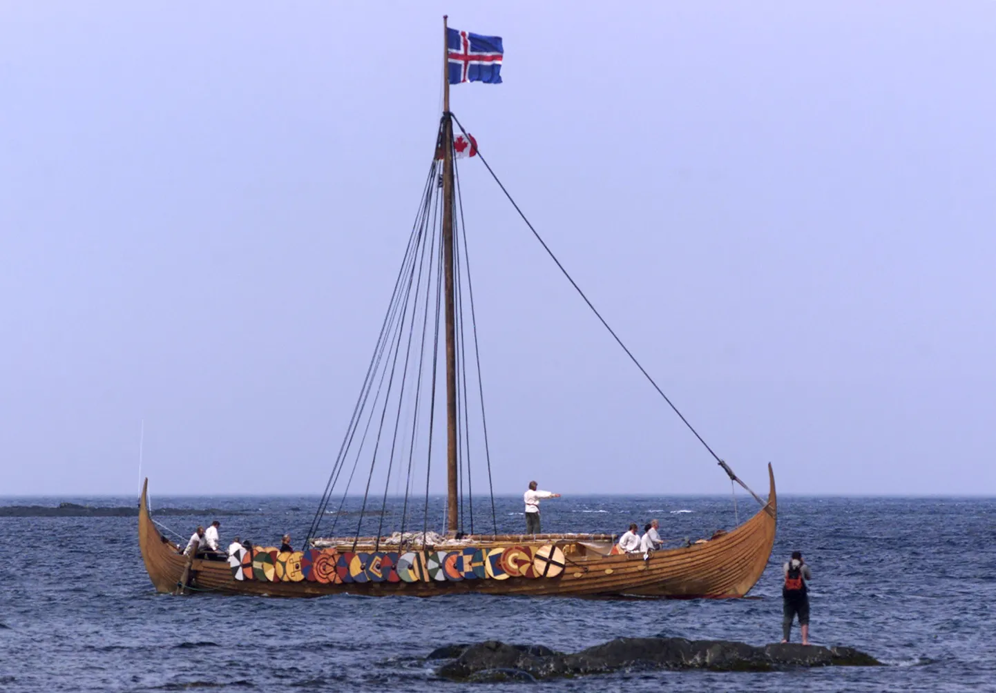 Viikingite laevad olid pikad, väledad ja kerged. Nii oli nendega lihtne seilata nii meredel kui jõgedel.