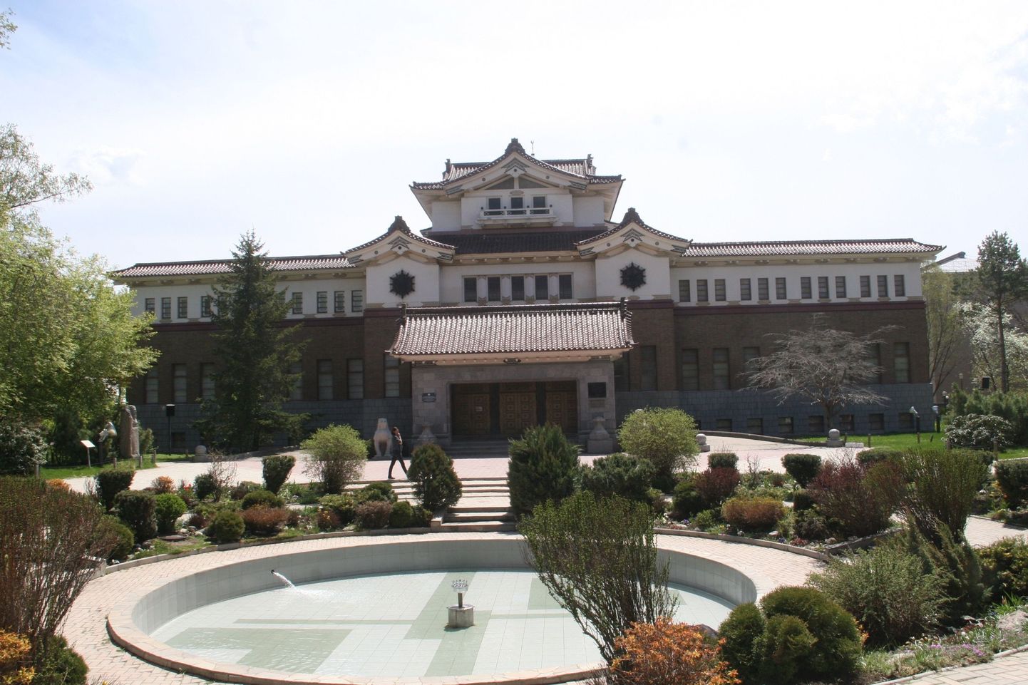 Južno-Sahhalinski koduloomuuseum on üks kahest jaapani perioodist säilinud hoonest.