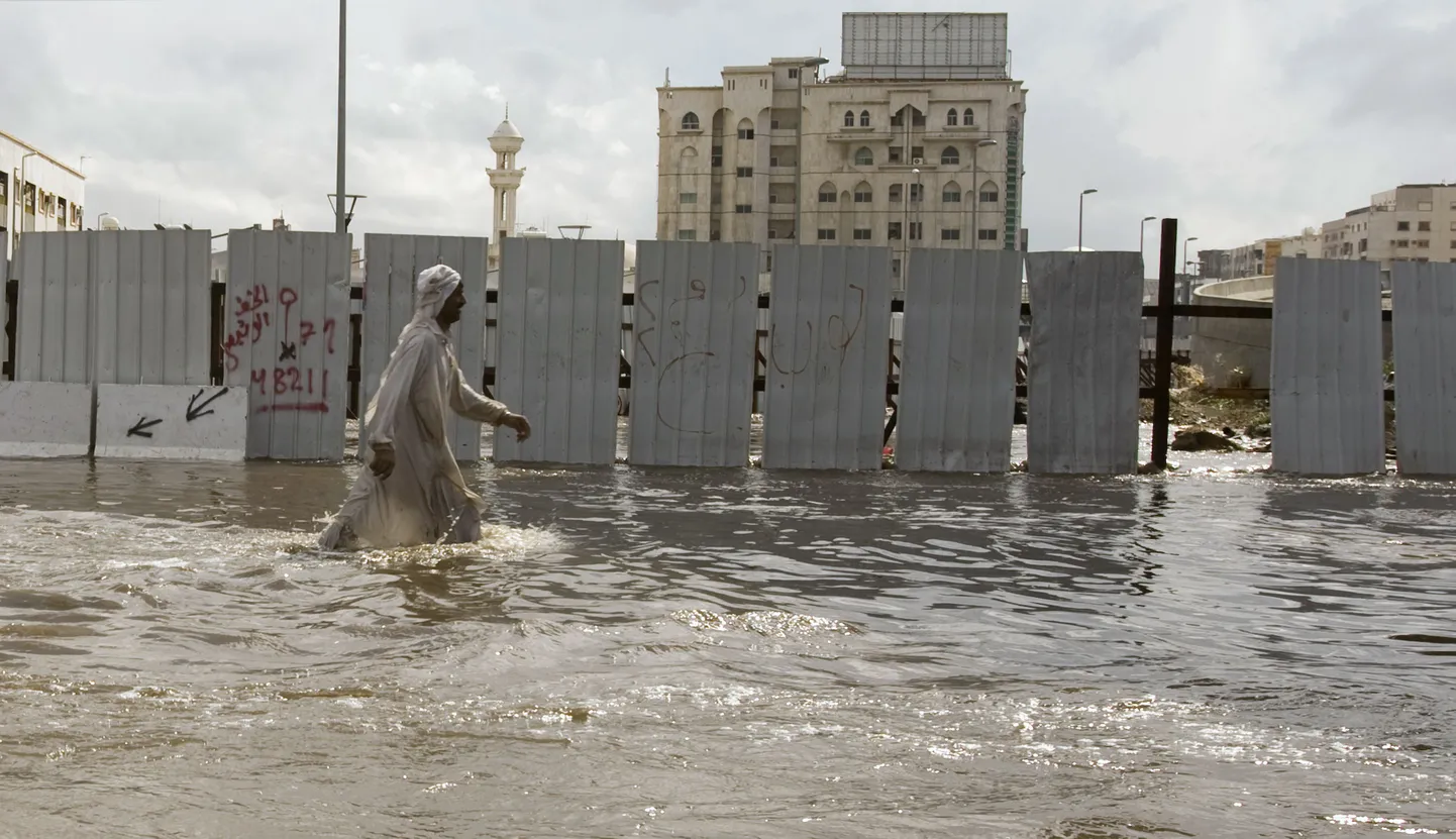 Paduvihmast tingitud üleujutus Jeddahs