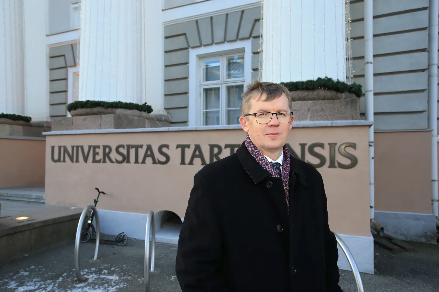 Meelis Luhti ametiaeg Tartu ülikooli kantslerina lõpeb 3. märtsil. Samal päeval peetakse riigikogu valimisi, kus ta kandideerib sotsiaaldemokraatide nimekirjas.