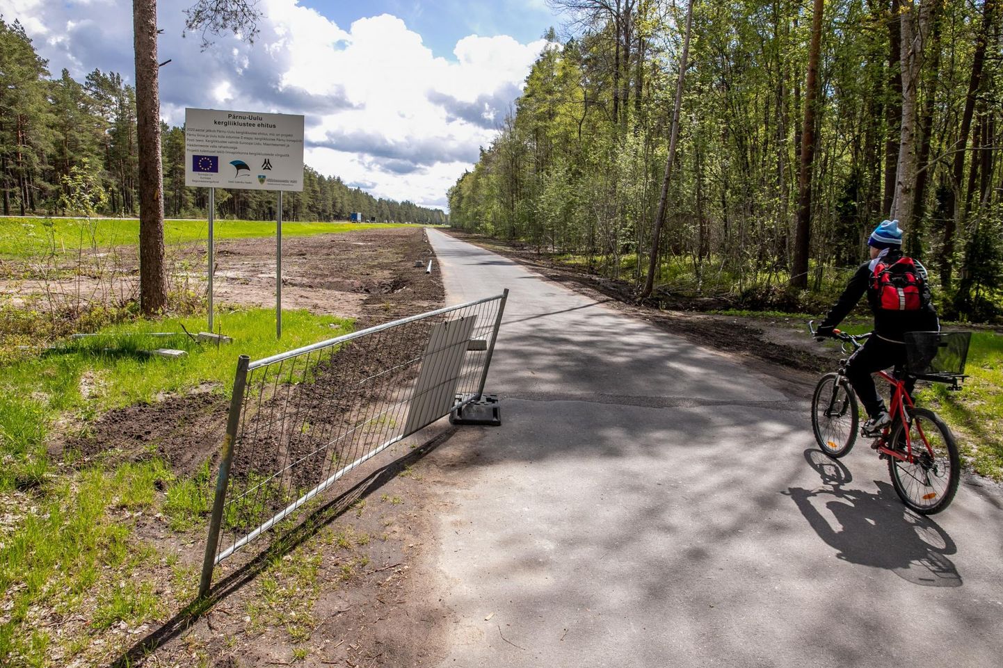 Pärnu–Uulu kergliiklustee teise etapi ehitustööd on lõpusirgel.