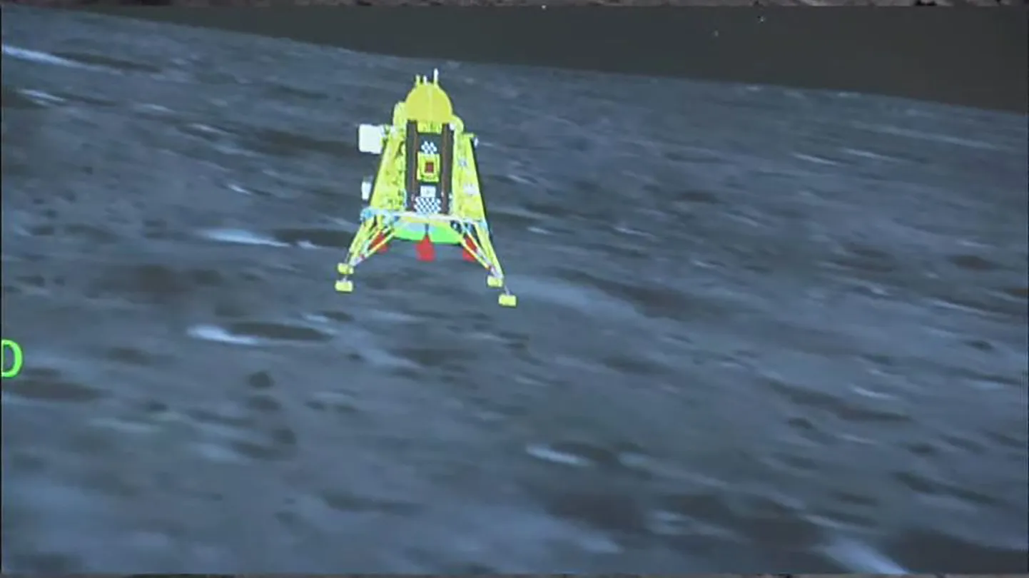 Посадочный модуль «Чандраян-3» «Викрам» на поверхности Луны.