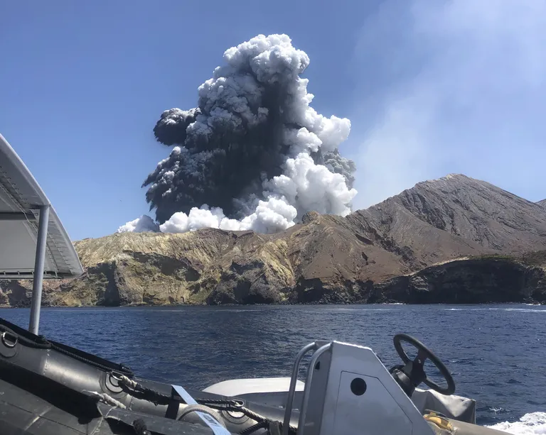 Lillani Hopkinsi tehtud foto White Islandi vulkaanipurskest