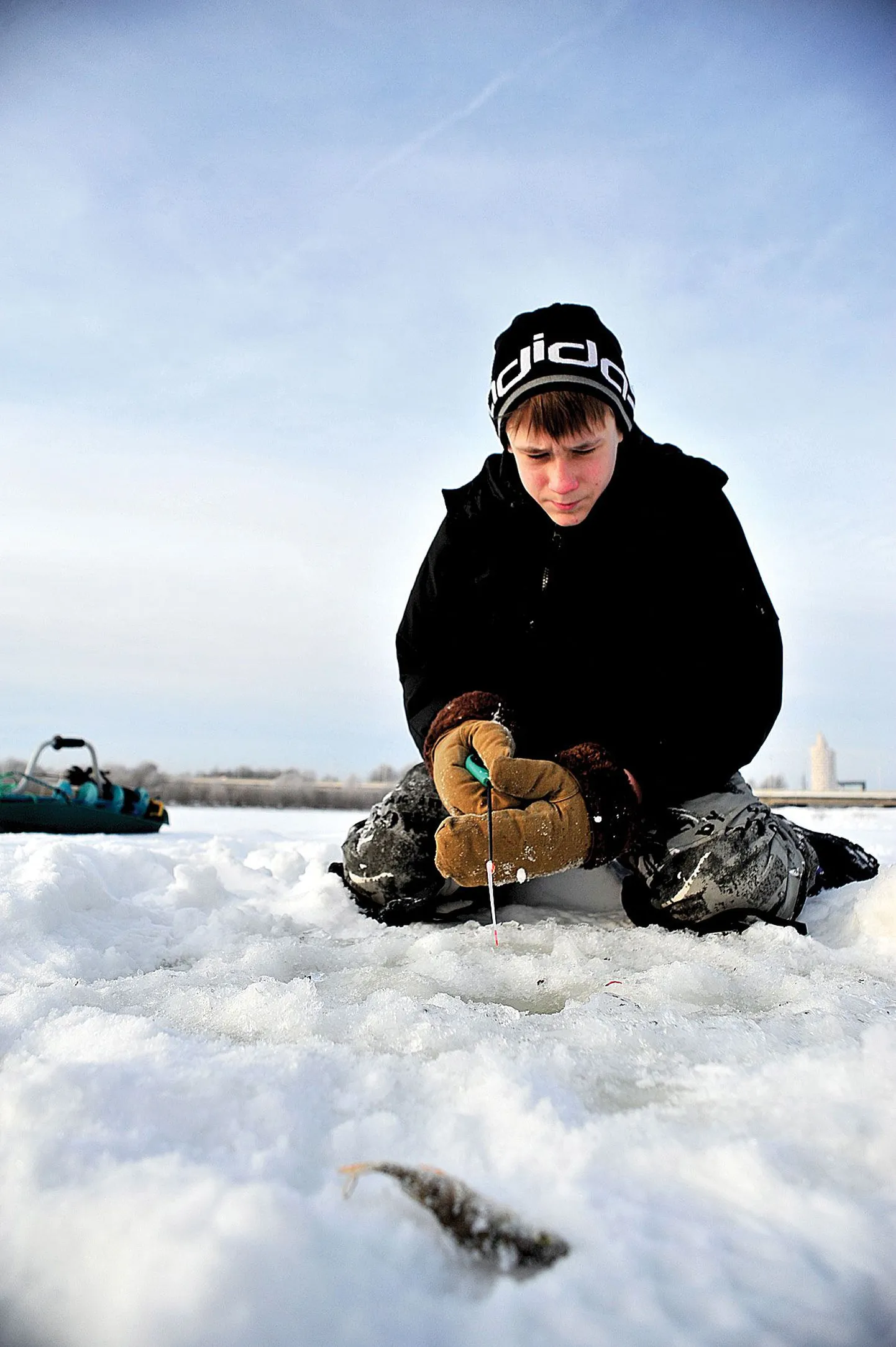 Pühapäevahommikuti toob kalastamishuvi Elva poisi Laur Tammeoru Tartusse – Kalakrattide trenni.