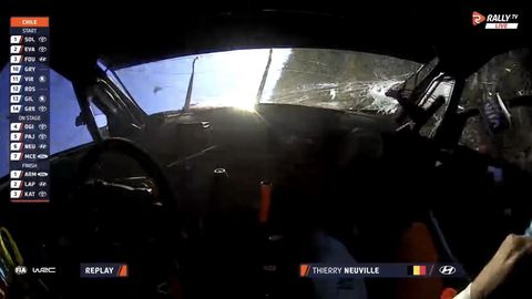 VIDEO ⟩ Üle pingutanud Neuville rullis Tšiili teedel auto korralikult üle katuse