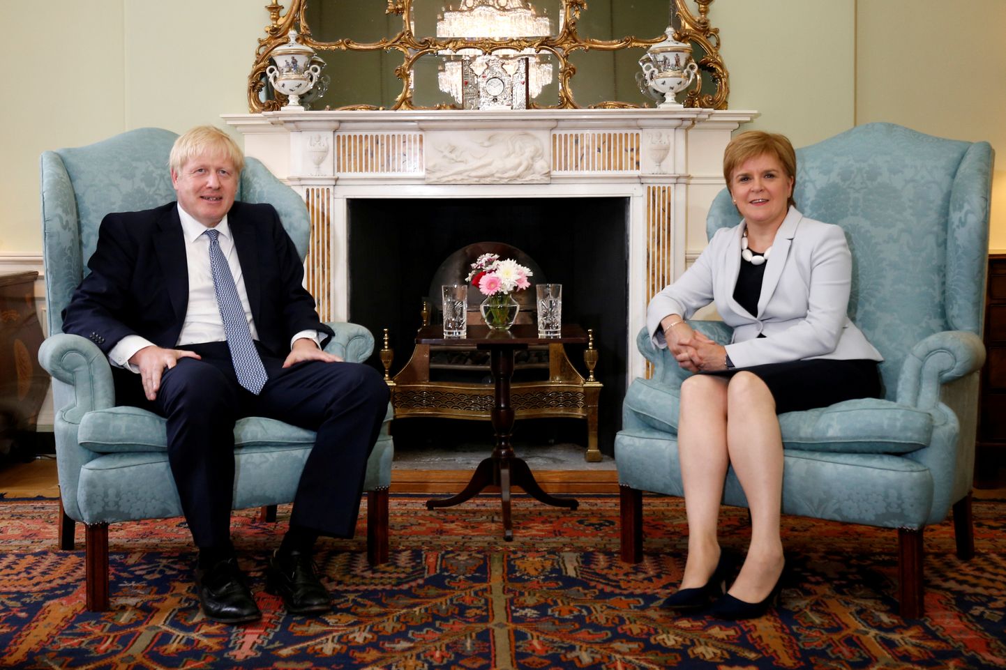 Briti peaminister Boris Johnson koos Šoti esimese ministri Nicola Sturgeoniga Edinburghis 29. juulil 2019.
