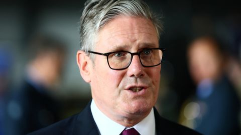 Laikraksts: Stārmera padomnieks mēģinājis nodibināt kontaktus ar Kremli