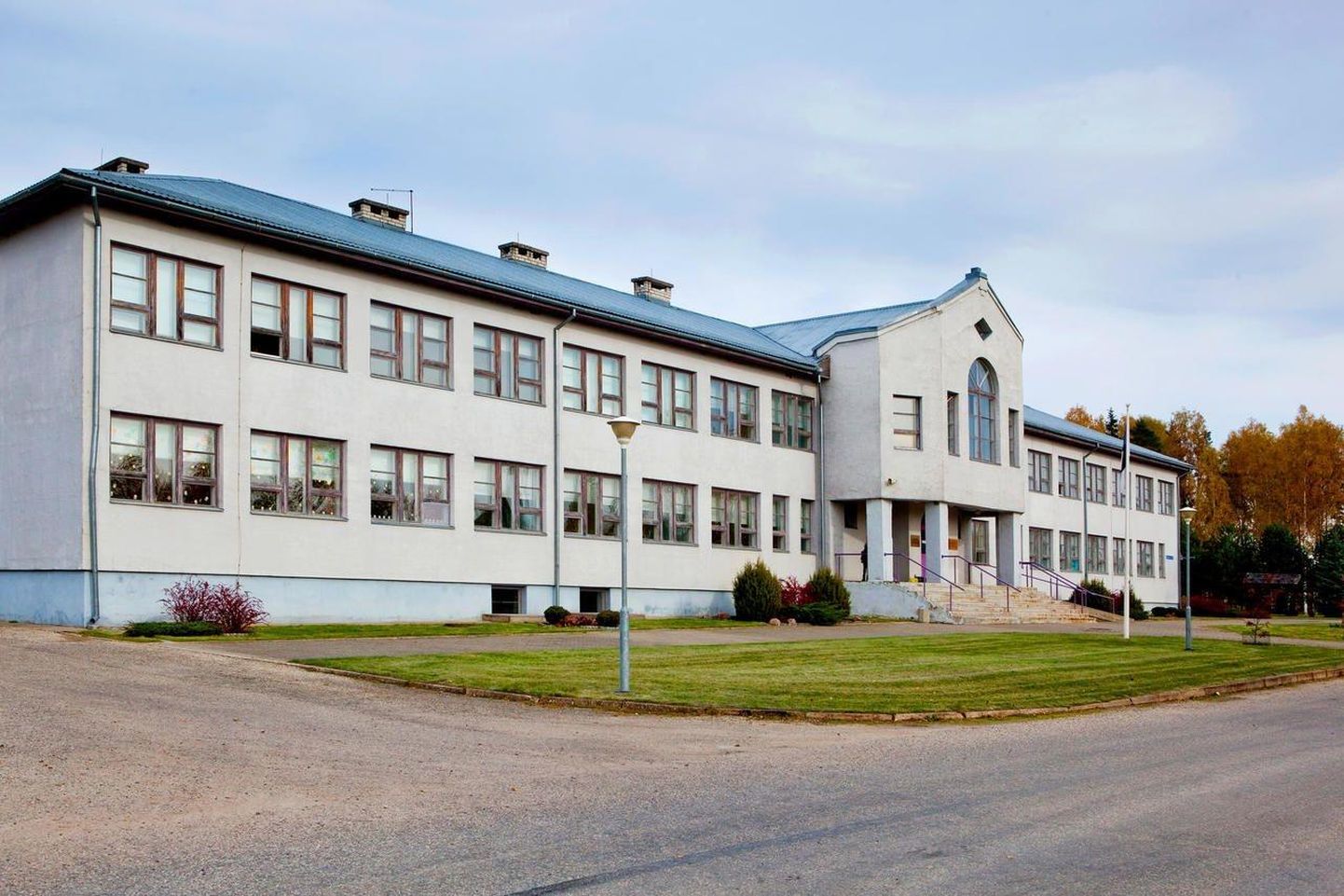 Sel õppeaastal käis Orava koolis 32 õpilast. Aastaid on õppurite arv olnud pidevas languses.