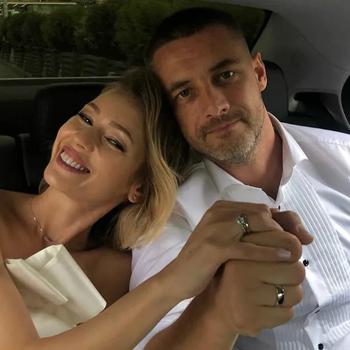 Жалаңаш сексуалды Евгения Лоза