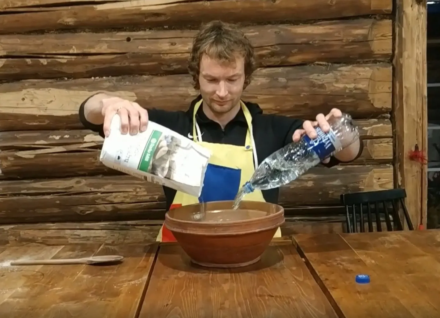 Alo Aasma on juba mitmekordne Paide leivateokonkursi võitja. Rahvale meeldis ka seekord kõige rohkem just tema leivateo lugu.