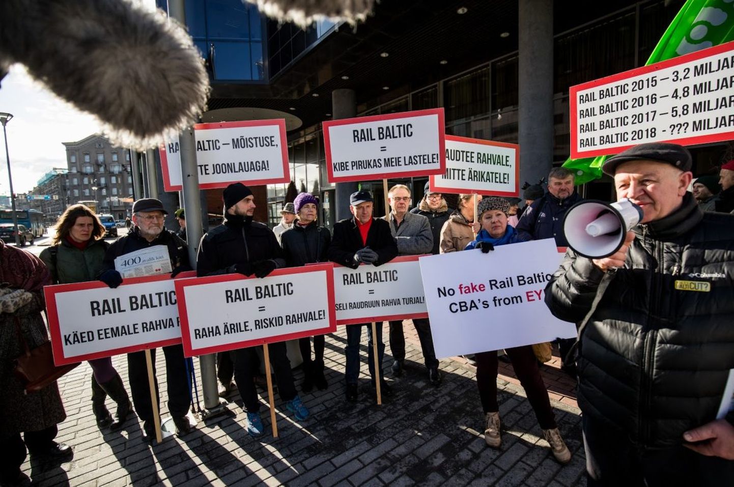 Протестующие против Rail Baltica в Таллинне, 2018 год