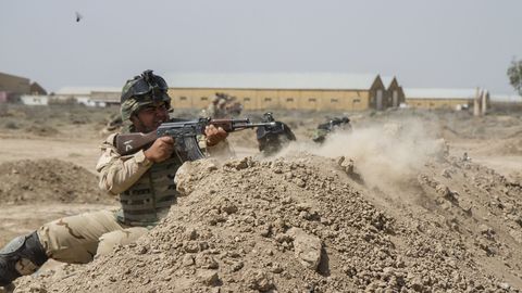 Iraagis tabas välisriikide sõdureid võõrustavat baasi taas raketirünnak