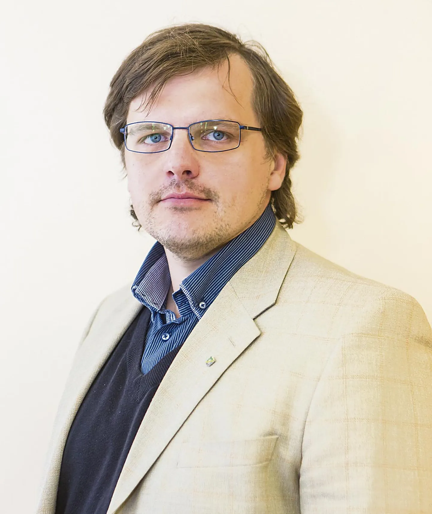 Lääneranna valla abivallavanemana asub tänasest tööle eelmine Saarde vallavanem Andres Annast.